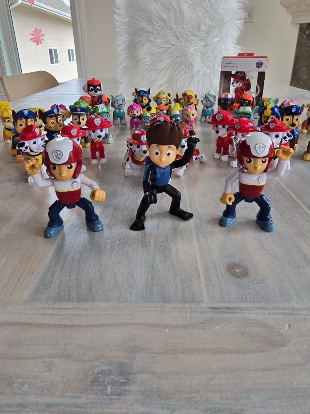 PAW Patrol mini figure flash-mob line dance
